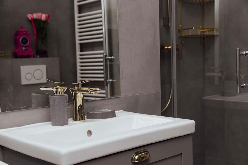 Modern Stylish Comfortable 2 Bedroom Wien